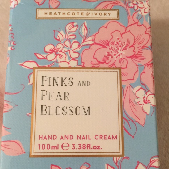 Pinks & Pear Blossom Hand & Nail Cream 3.38oz NWT - Picture 2 of 11